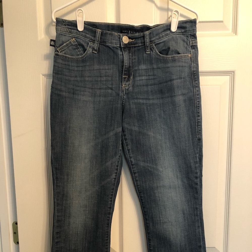 Rock & Republic Kendall cropped jeans size 12.